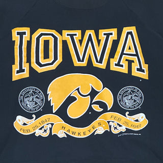 Iowa Hawkeyes Logo Spellout Crewneck sz XL