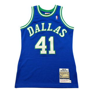 M&N Authentic Mavericks Dirk Nowitzki Jersey size 36/Small