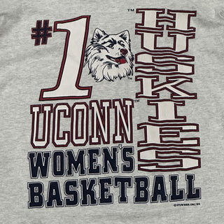 UConn Huskies Women’s Basketball Tshirt Sz L