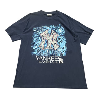 2001 Yankees Skyline Tshirt size XL