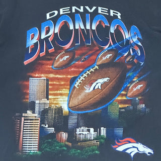 Denver Broncos Raining Footballs Tshirt Sz XL