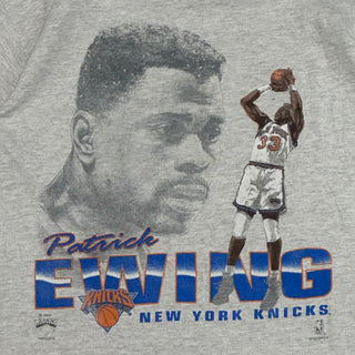 Youth L New York Knicks Patrick Ewing Player Tshirt