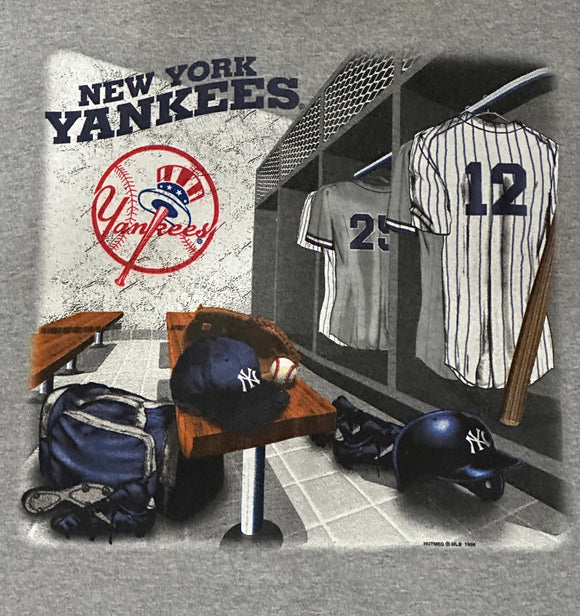 Yankees Locker Room Tshirt size L
