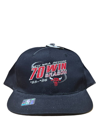 Bulls 95-96 70 Wins SnapBack Hat