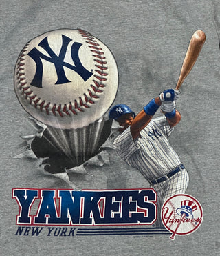 Yankees Smash Tshirt size Large