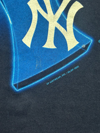 2000 Yankees Lightning Tshirt size Large