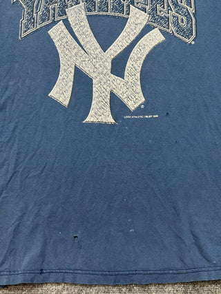 1999 Yankees Trashed Tshirt size XL