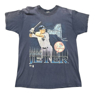 Yankees Derek Jeter Tshirt size Medium