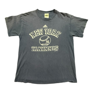 Adidas Yankees Faded Tshirt size M