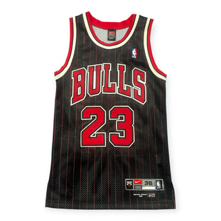 Authentic Bulls Michael Jordan Jersey size 36/Small