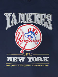 Yankees Big Print Tshirt size XL